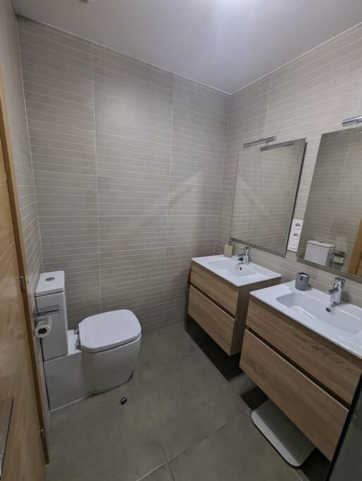 Апартаменти Piso Completo Y Moderno, Бургос Екстер'єр фото